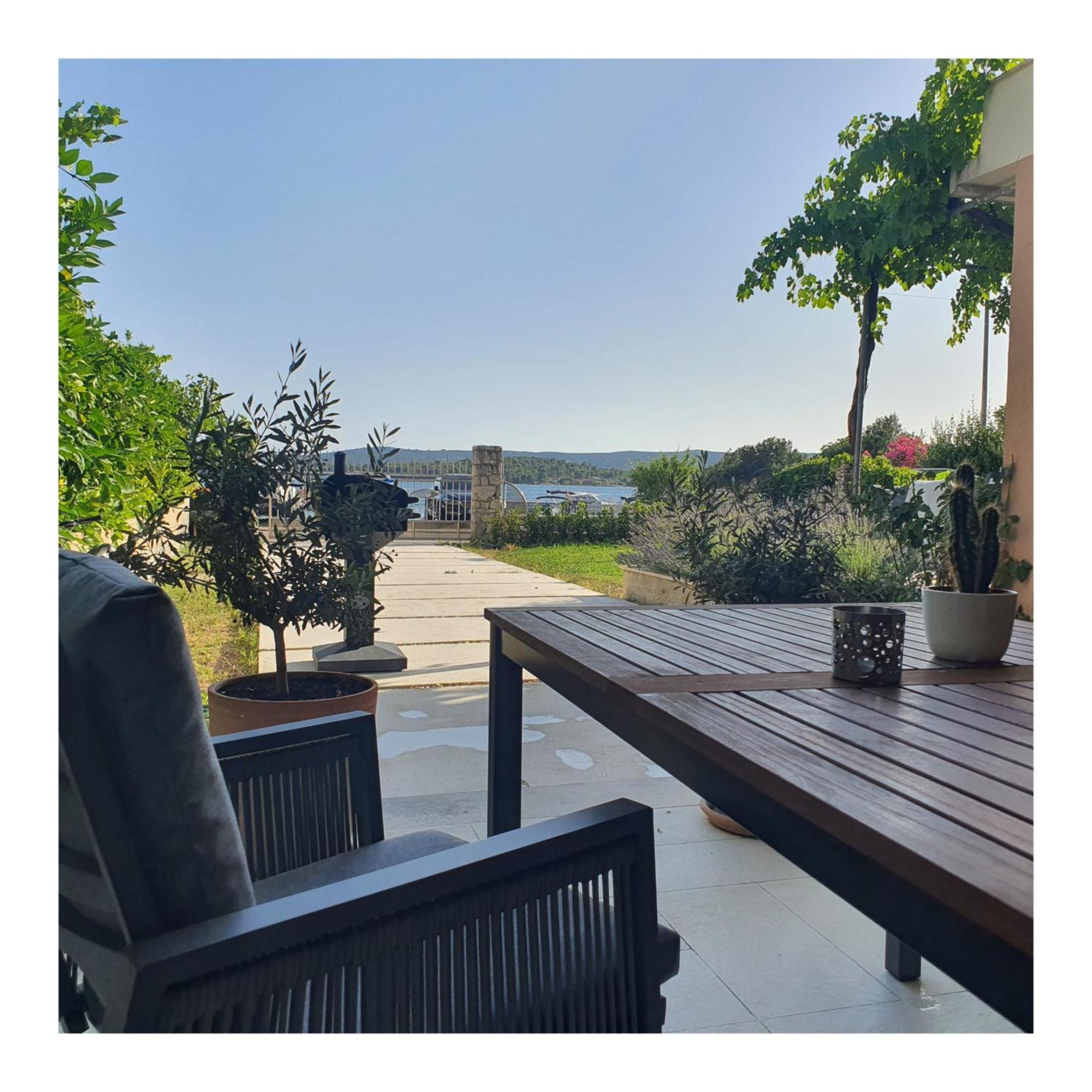 Apartments Villa Oliva Turanj Pokoj fotografie