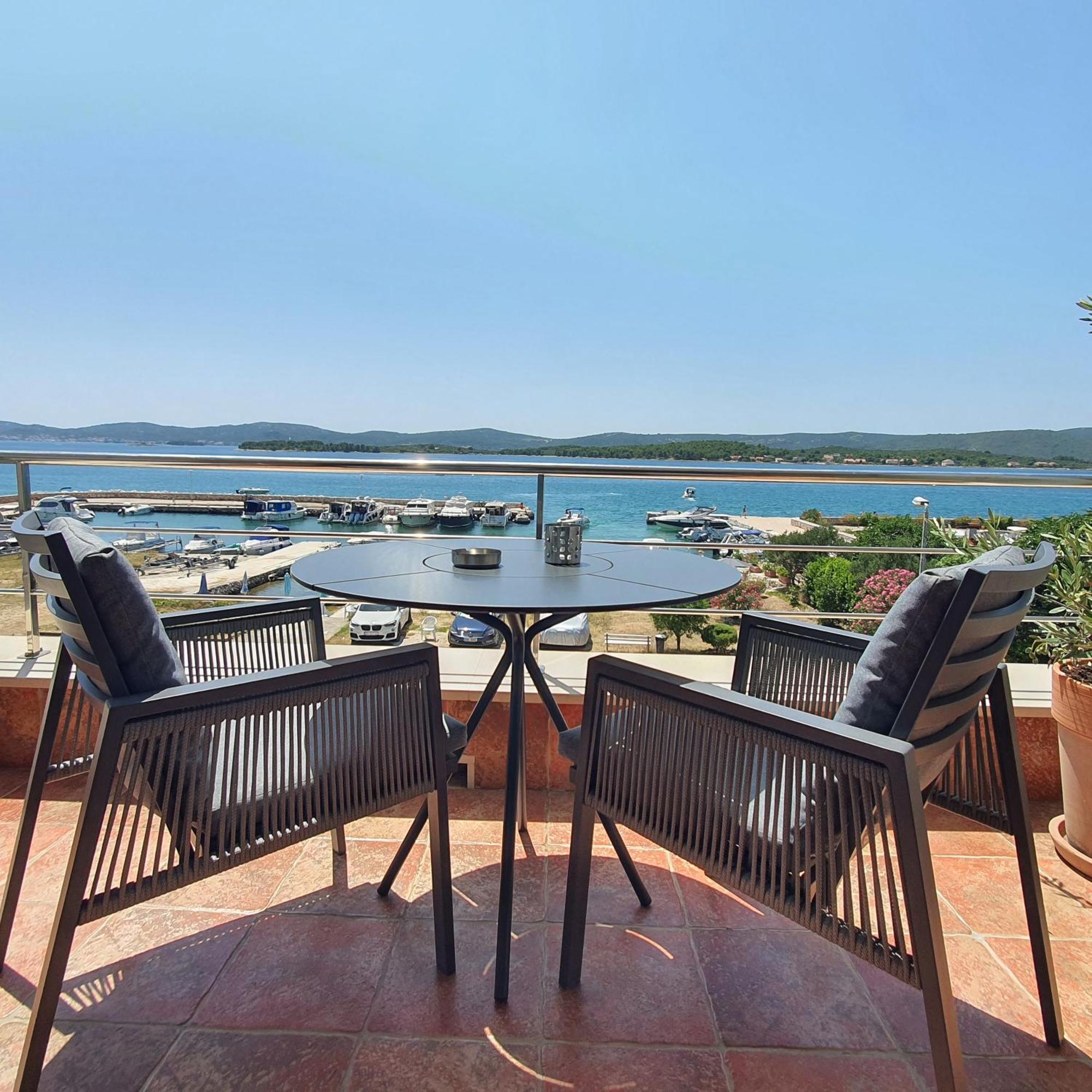 Apartments Villa Oliva Turanj Exteriér fotografie